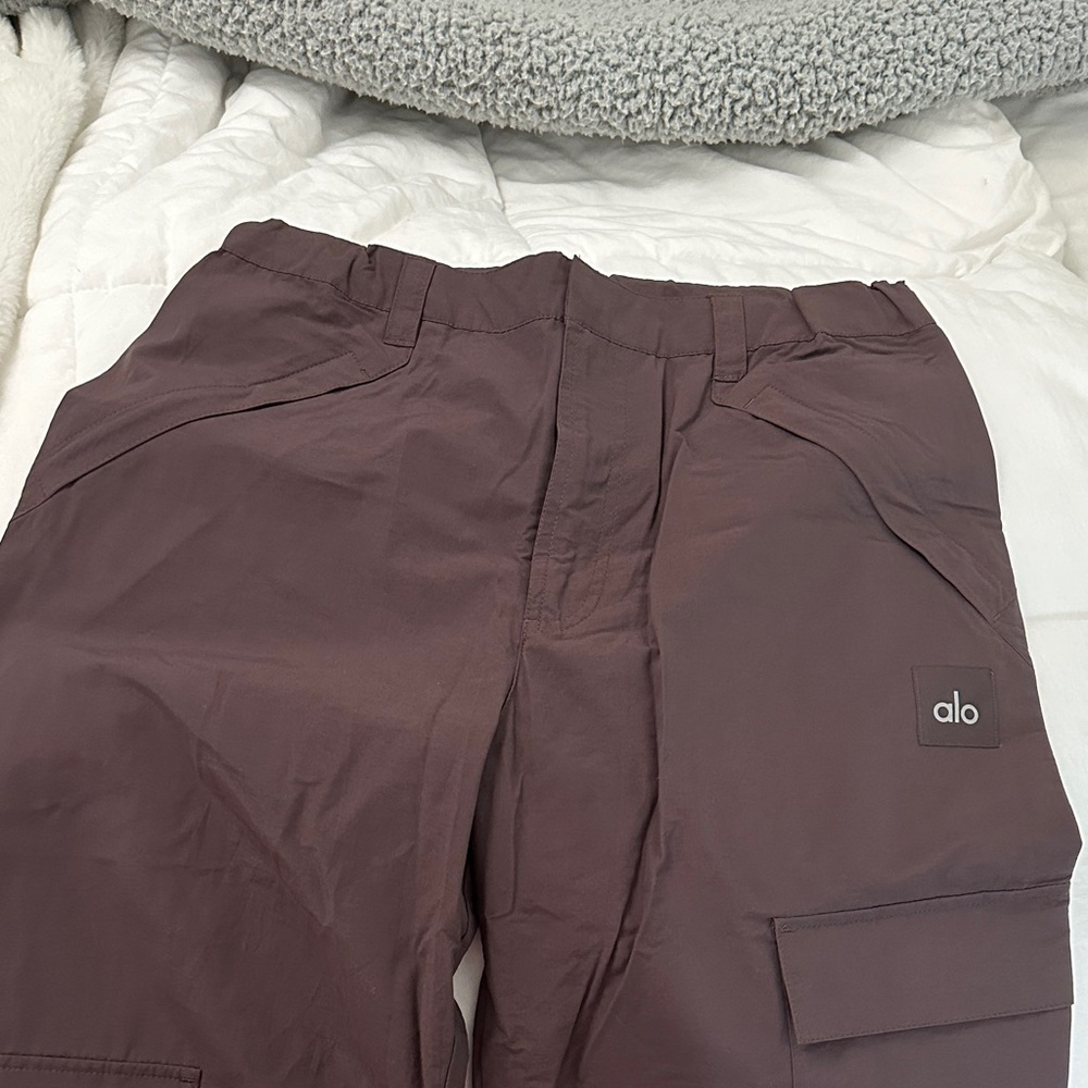 ALO Yoga Women's Trousers in Plum